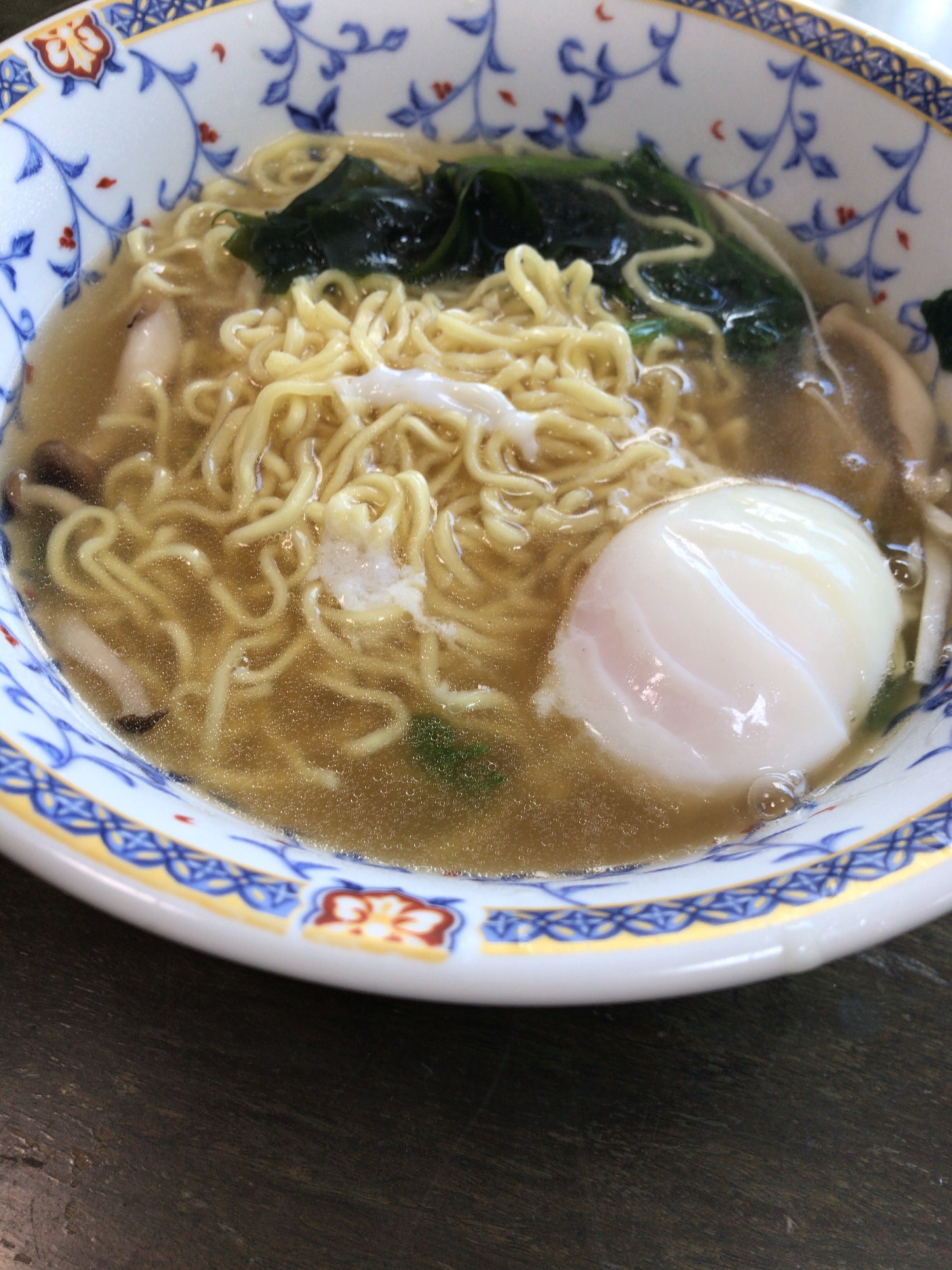 卵入りラーメン