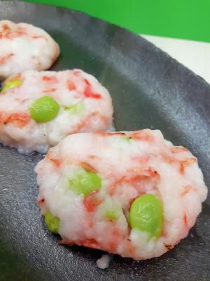 子供が喜ぶ 乾燥桜エビとはんぺんのもっちり焼き レシピ 作り方 By Acchan66 楽天レシピ