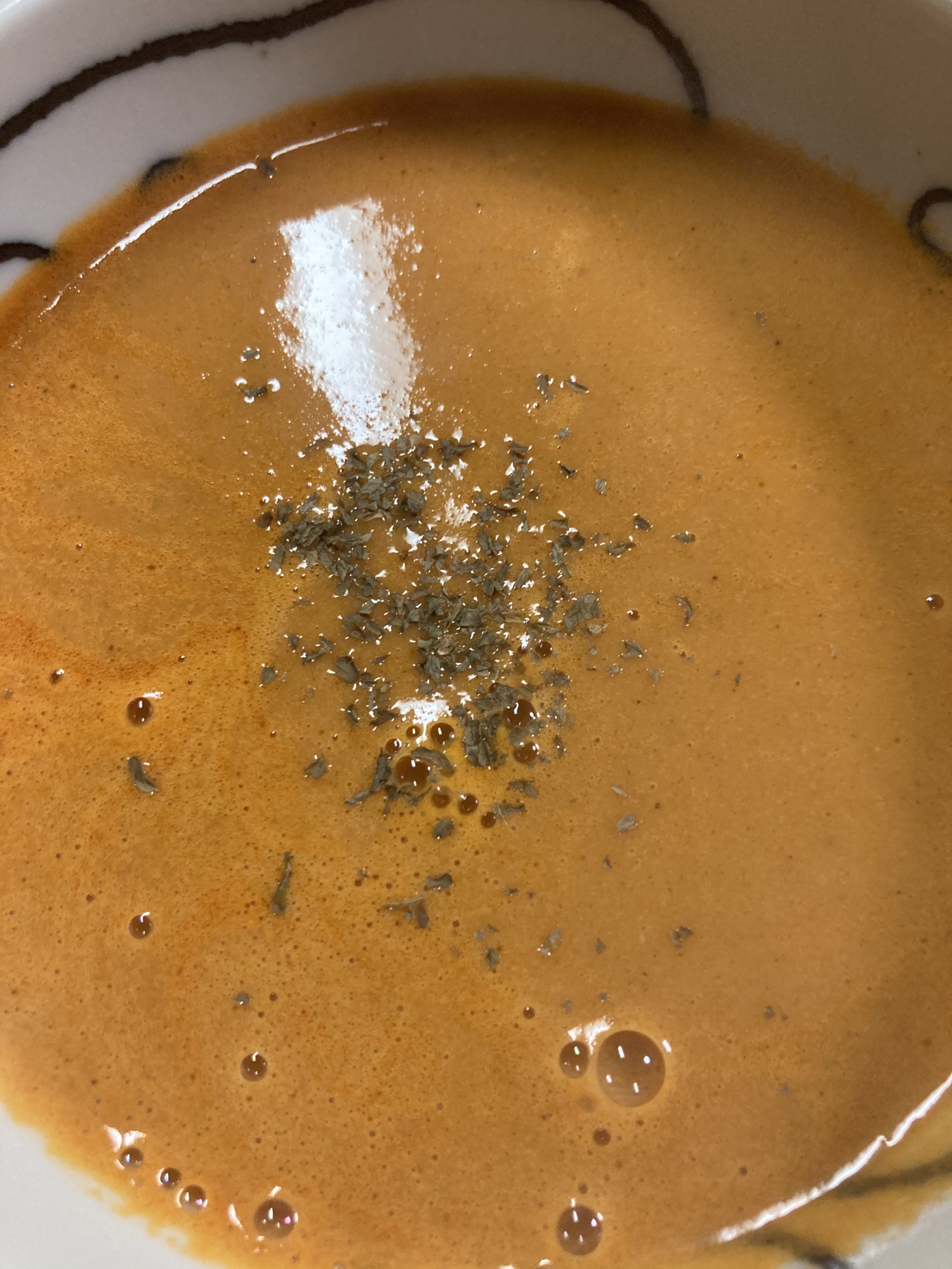 殻は捨てないで！濃厚伊勢海老のビスク