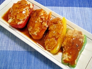 彩り良く ピーマンとパプリカの肉詰め レシピ 作り方 By Uzuratukune3 楽天レシピ