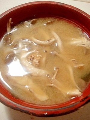 ひらたけと舞茸の味噌汁 レシピ 作り方 By ぷっちびす 楽天レシピ