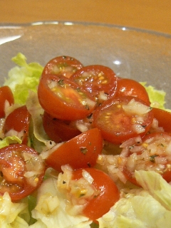 玉ねぎとミニトマトのかんたんイタリアンハーブマリネ