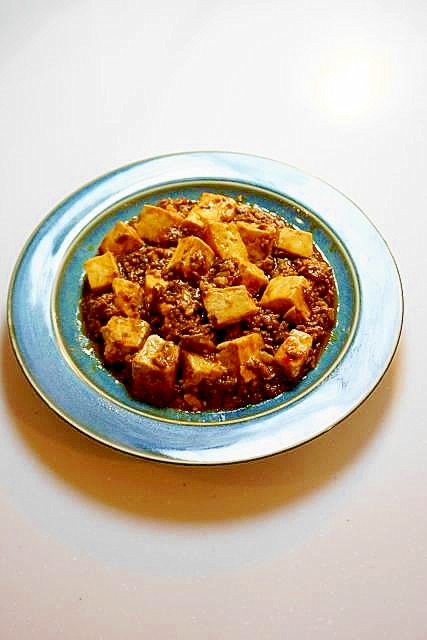ヒーヒー言いながら食べて！四川風黒麻婆豆腐