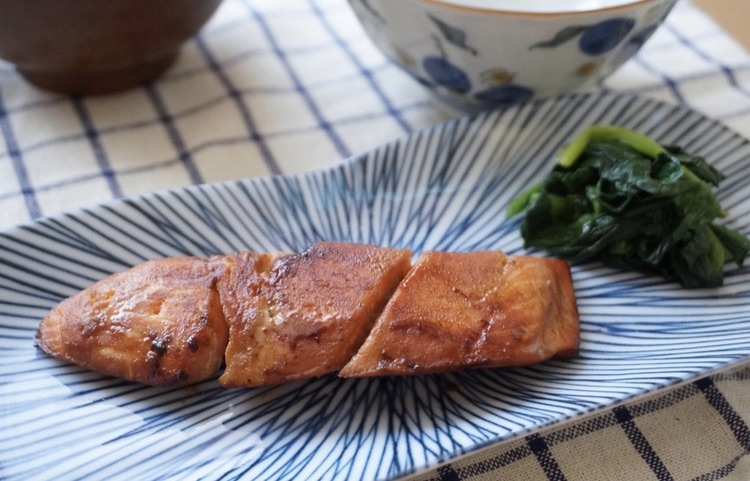 お店の味！簡単漬けるだけ鮭の味噌漬け焼き