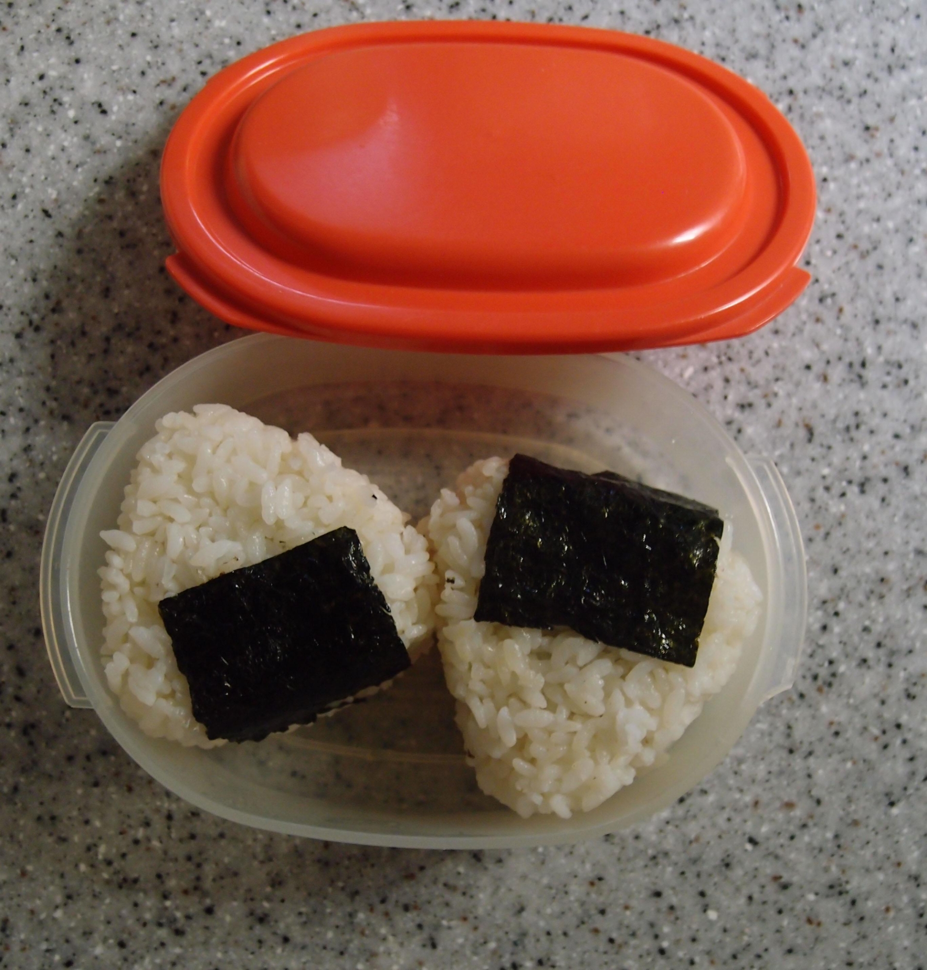 ちくわの生姜醤油煮のおにぎり弁当