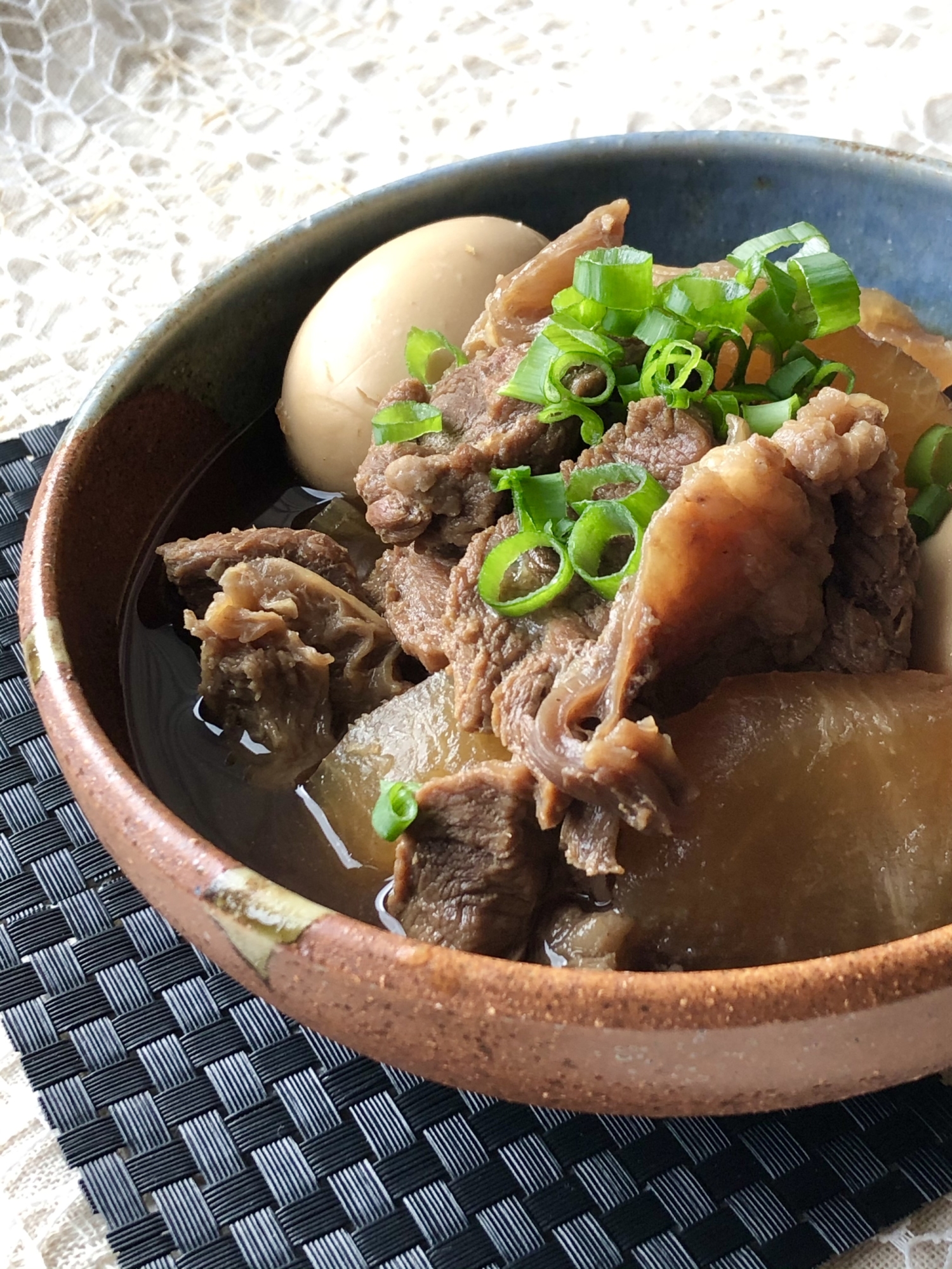 牛すじとこんにゃくの味噌煮込み