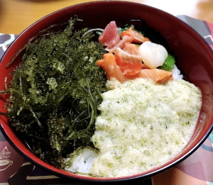 とろろとたっぷり海ぶどう丼 レシピ 作り方 By Tomomi9968 楽天レシピ