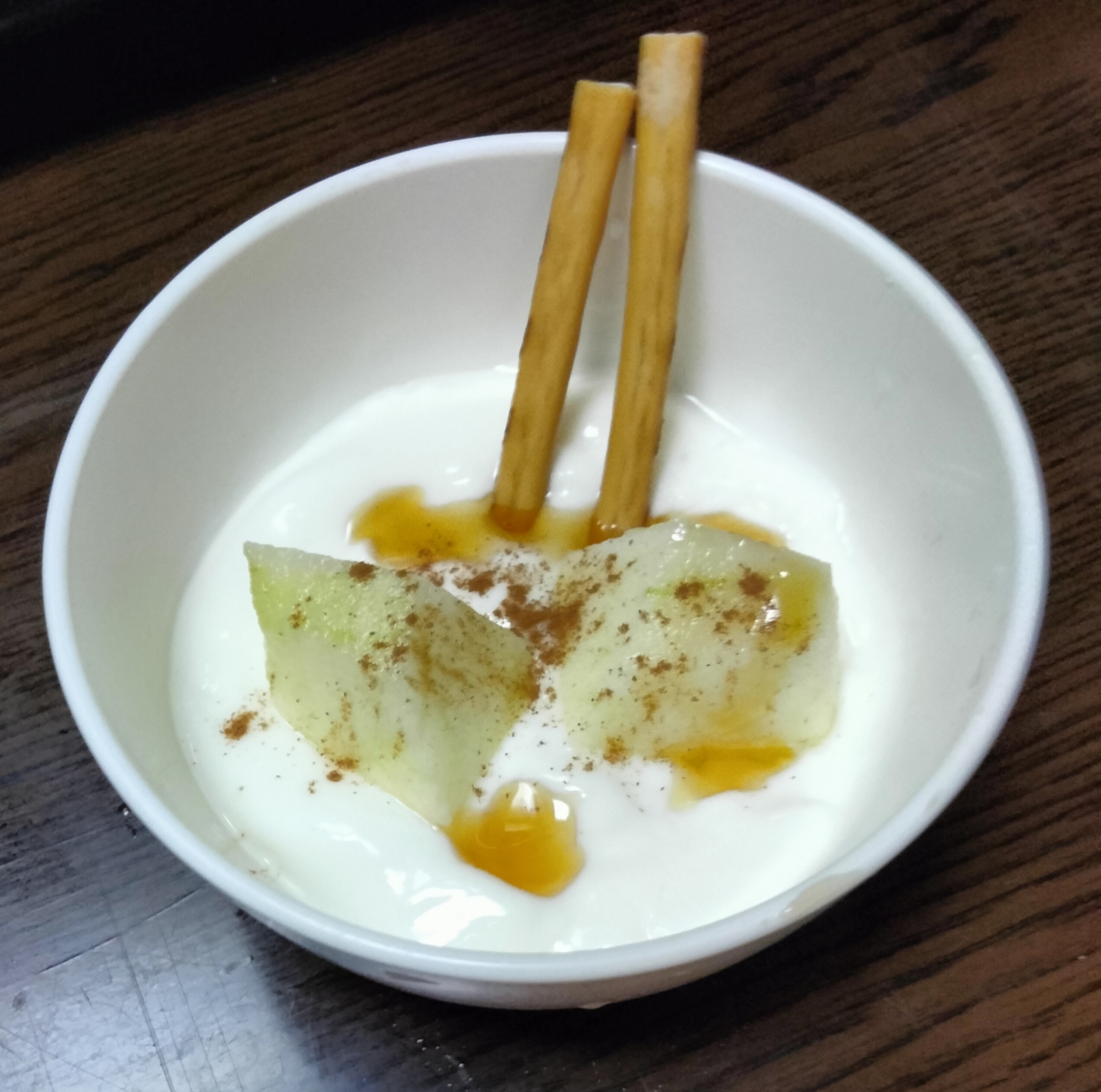 今日のヨーグルト♡りんご&トッポ