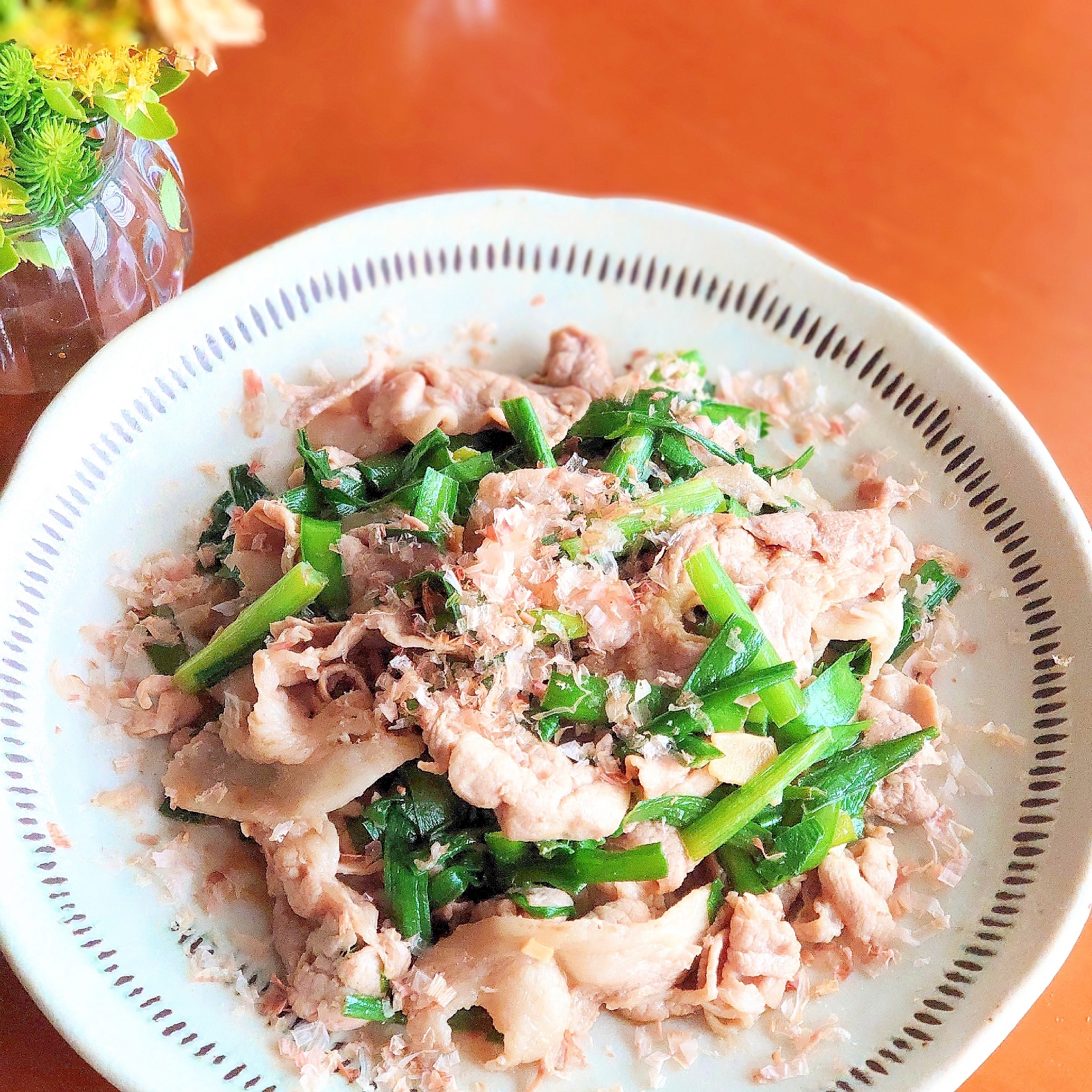 にんにく香るᕷ*豚肉とニラの和風ごま油炒めꕤ୭*
