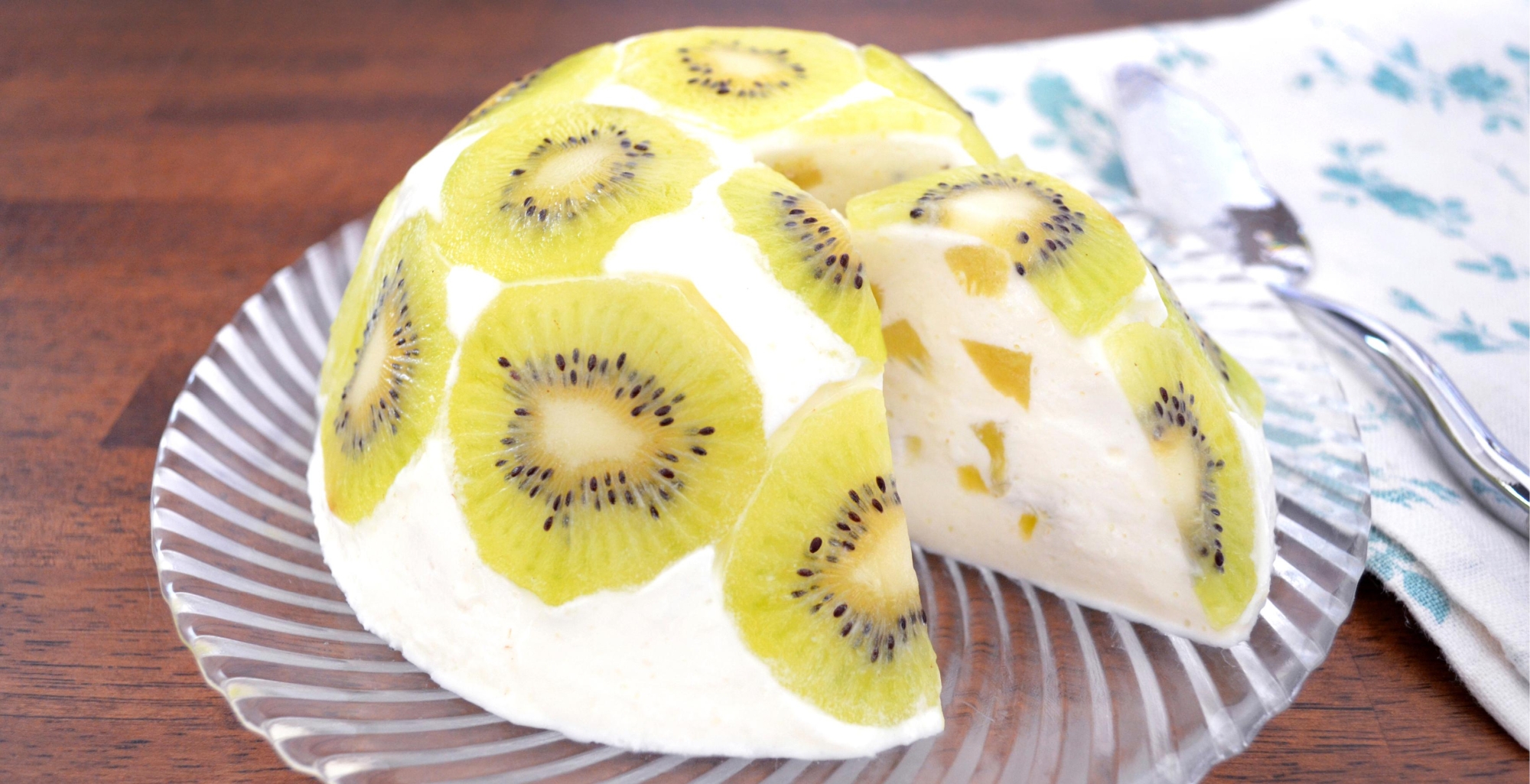 HMとレンジとタッパーで簡単☆イチゴショートケーキ