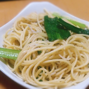 しらすと小松菜のにんにく醤油和風パスタ レシピ 作り方 By Maggieまぎー 楽天レシピ