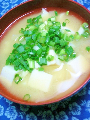 豆腐 玉ねぎ 万能ねぎの味噌汁 レシピ 作り方 By 桜39桜39 楽天レシピ