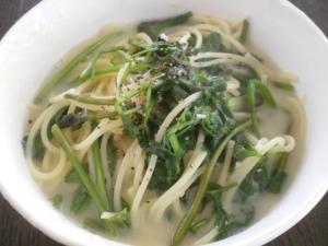 芹のクリームパスタ