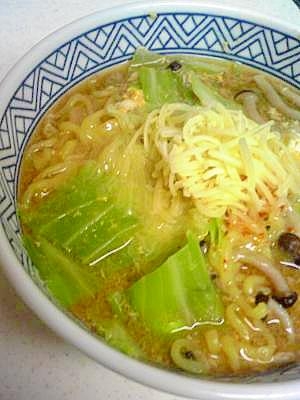 春キャベツととろけるチーズで即席味噌ラーメン レシピ 作り方 By Barba 楽天レシピ