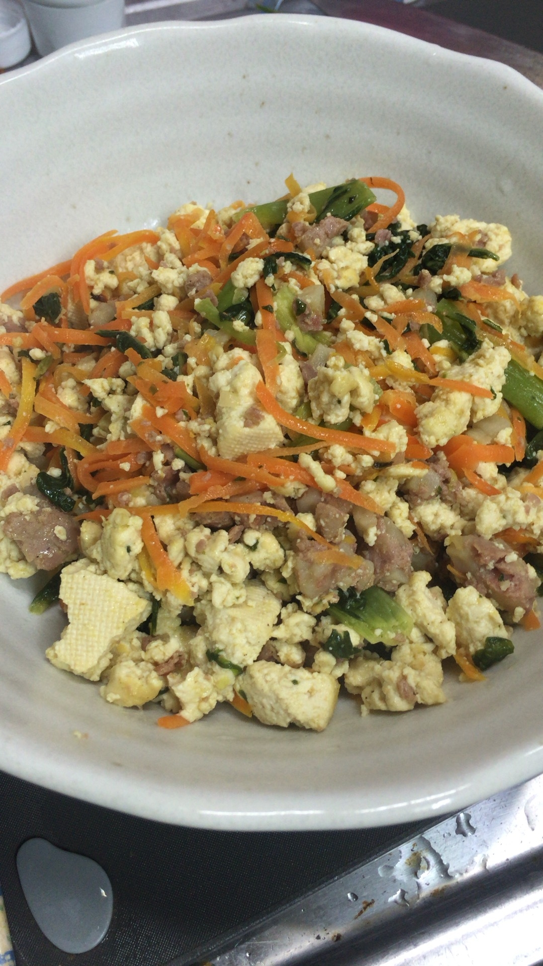 カラシナと豆腐のコンビーフ炒め