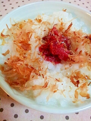 食欲がない時に 梅干しと鰹節のおかゆ レシピ 作り方 By ラズベリっち 楽天レシピ