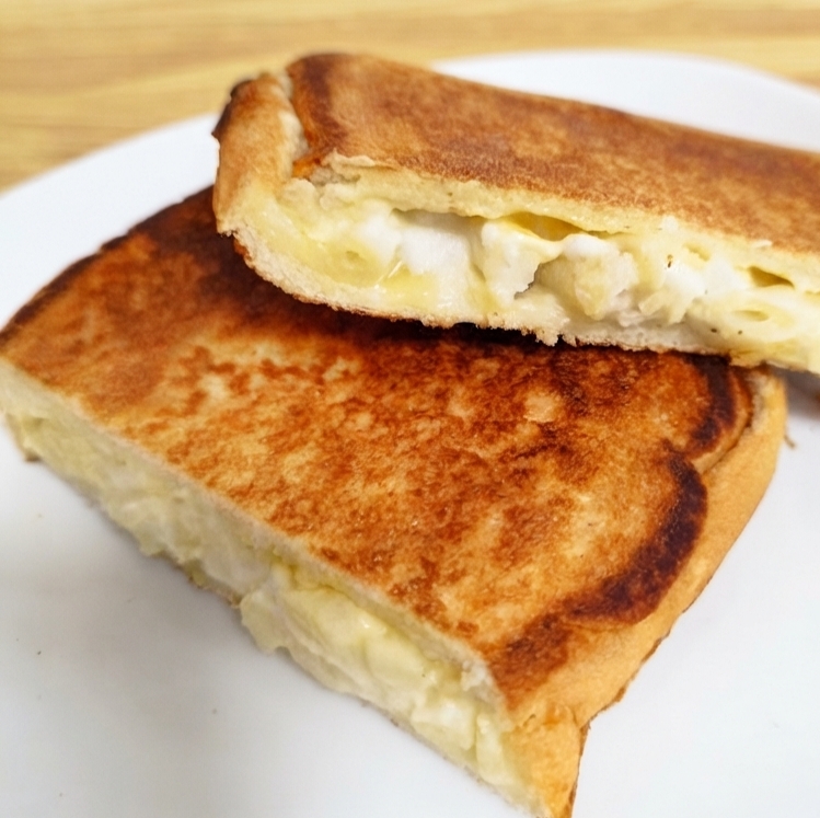 カリカリ【チーズポテサラホットサンド】