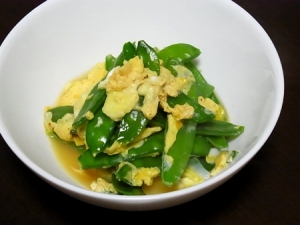 春ぅ さやえんどうの卵とじ レシピ 作り方 By ぷちとま3195 楽天レシピ