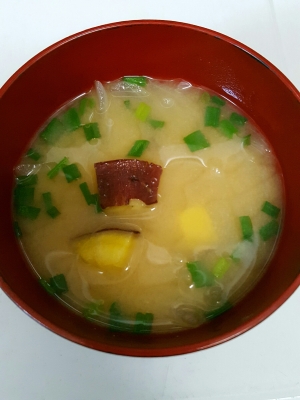 さつまいもと玉ねぎの味噌汁 レシピ 作り方 By ピッ君0129 楽天レシピ