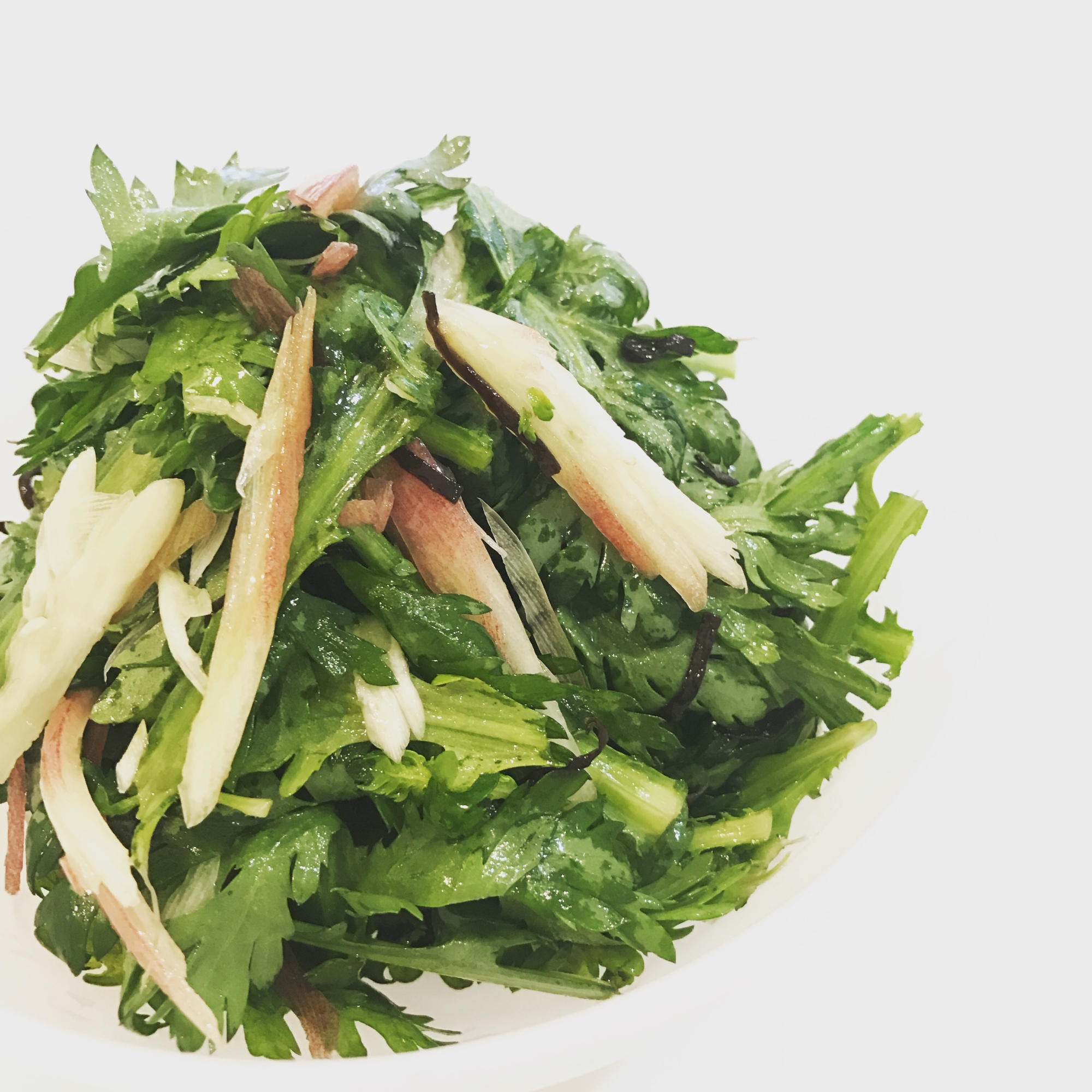 春菊と茗荷の塩昆布サラダ