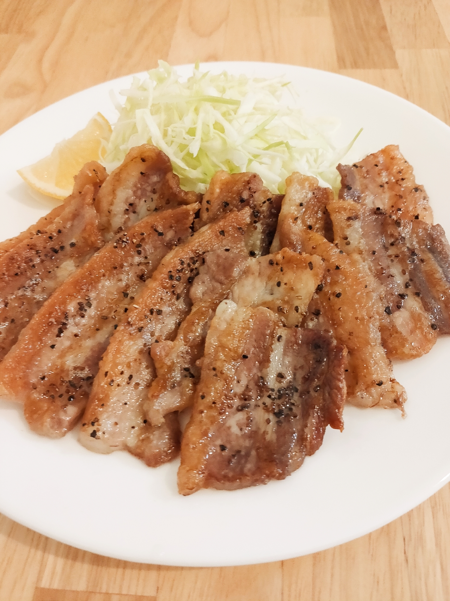 豚バラ肉の黒胡椒焼き