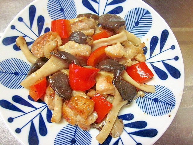 鶏もも肉とひらたけのうま塩炒め