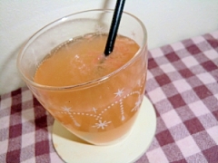 爽やかに!炭酸ルビージューズ♪