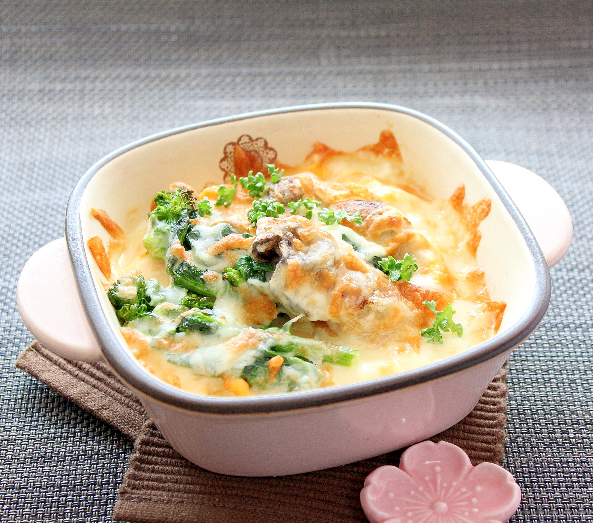 11. 牡蠣と菜の花の豆腐グラタン