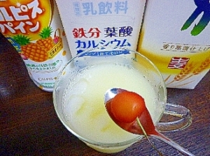 アイス さくらんぼ入 パインカルピスミルク酒 レシピ 作り方 By Mayumi 1101 楽天レシピ