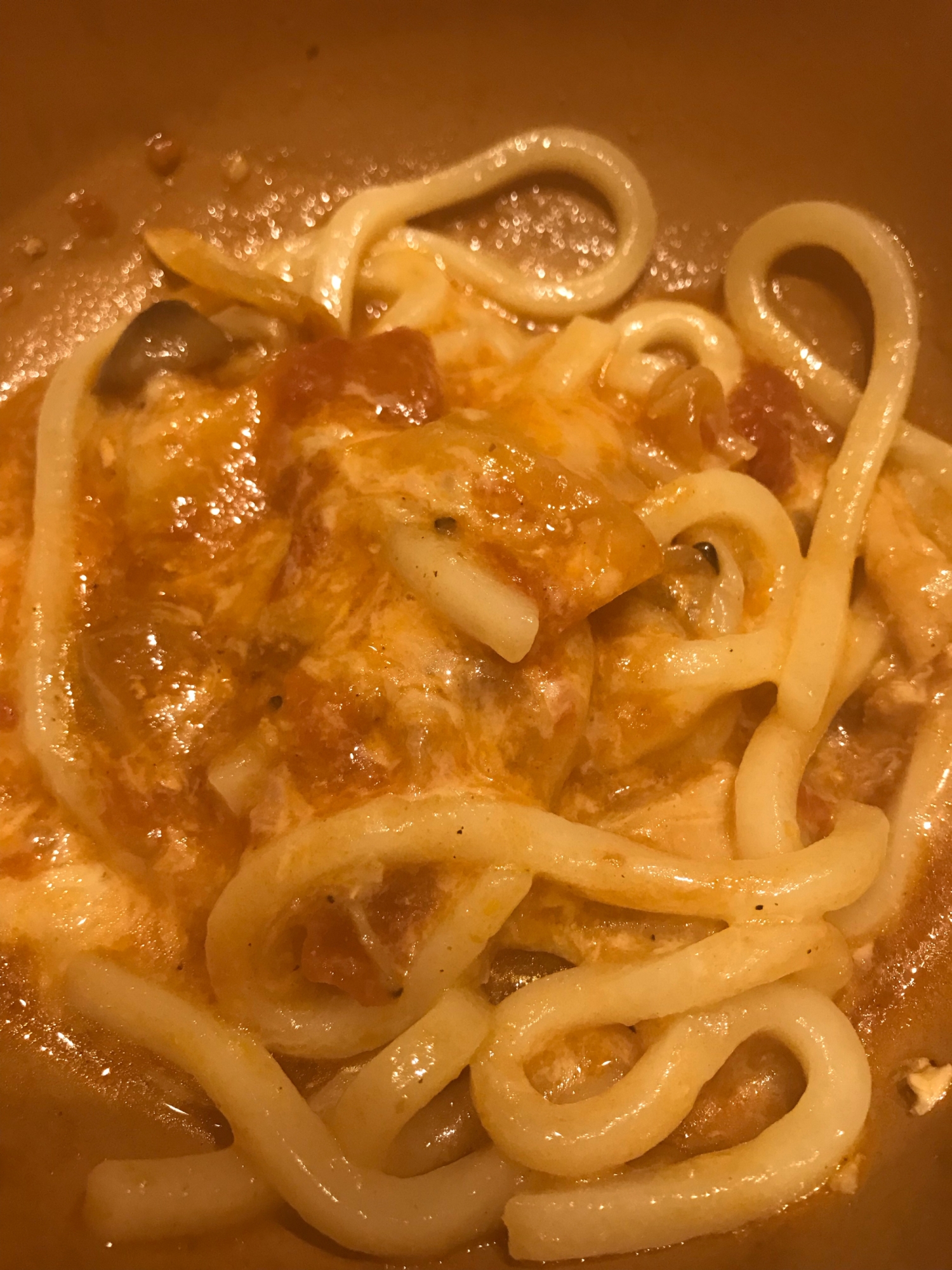 旨味凝縮♪トマトチーズうどん