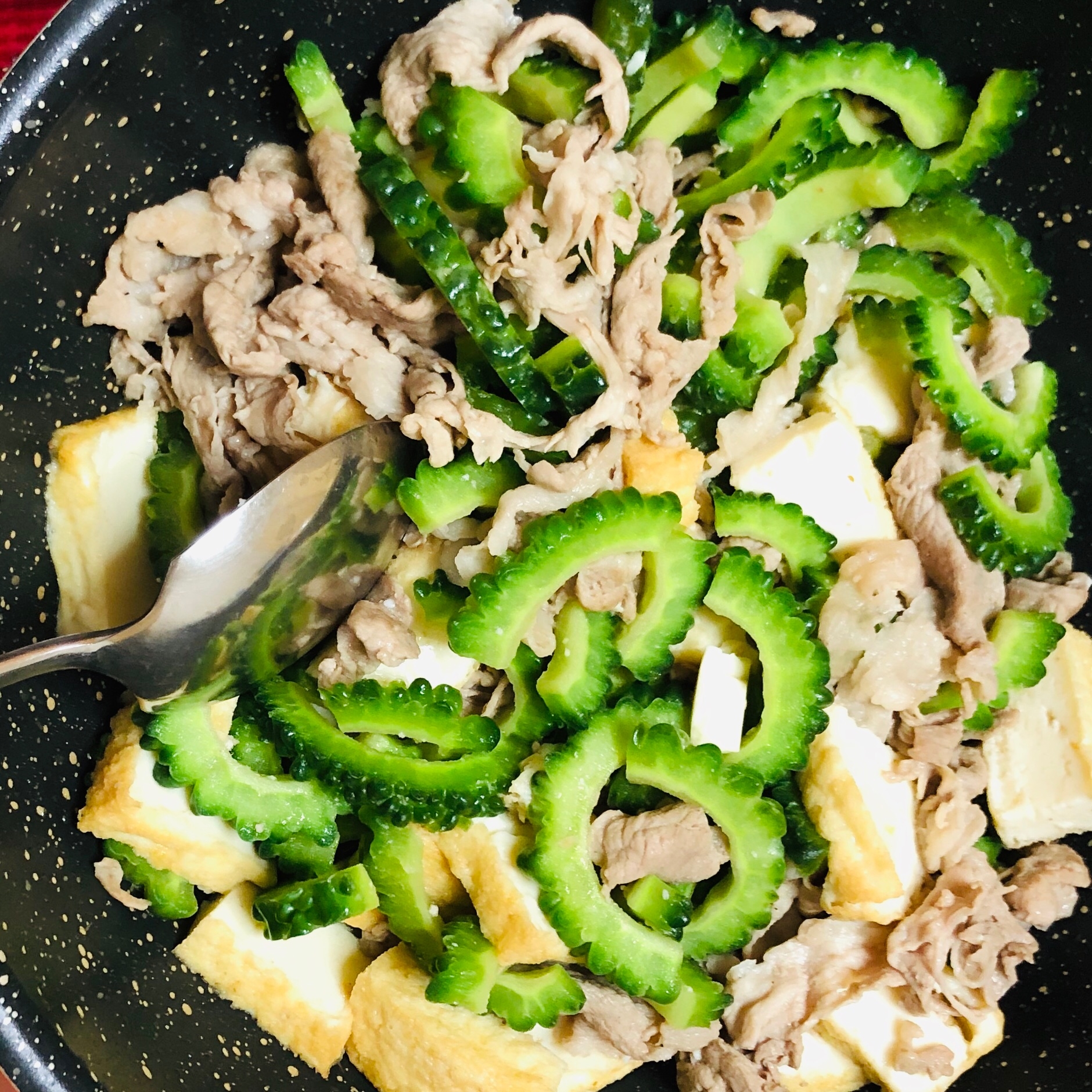 夏だ！絹ごし豆腐でふんわりゴーヤーチャンプルー♪