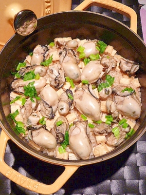 ストウブ鍋で簡単 戻し汁で炊いて激旨 牡蠣飯 レシピ 作り方 By まめもにお 楽天レシピ