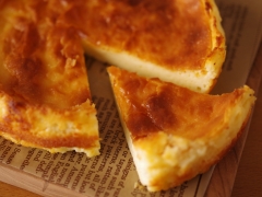 シンプル何にでもあう!酸味&濃厚チーズケーキ