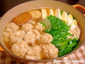 お餅が入った鶏団子鍋 しょうゆ味 レシピ 作り方 By グルヤマ
