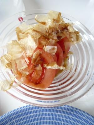 簡単オードブル トマトのかつおぶしのっけ レシピ 作り方 By Kumiko3 楽天レシピ