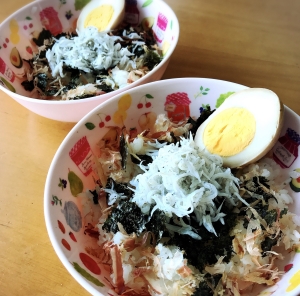 子供が喜ぶ しらすご飯で簡単朝食 煮卵添え レシピ 作り方 By Tomomi9968 楽天レシピ