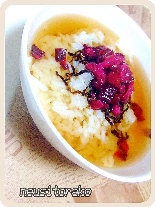 しば漬けと塩昆布の冷やし茶漬け