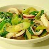 しょうがたっぷり、イカとねぎの炒め物