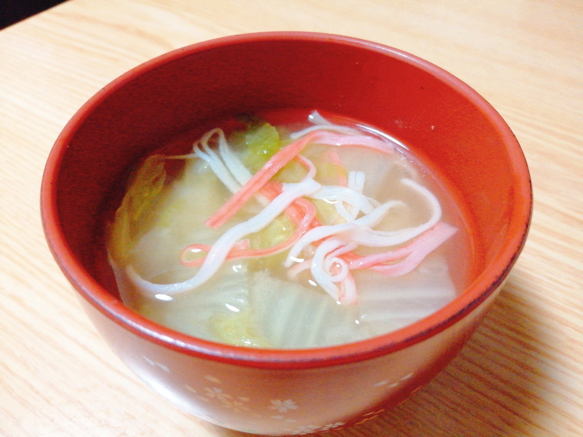 白菜とカニカマの味噌汁