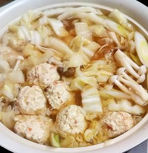 白菜大量消費 糖質offの鶏団子鍋 レシピ 作り方 By Syuntaro 楽天レシピ