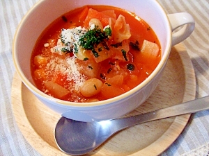 20分煮込むだけ！　丸ごと玉葱(たまねぎ)スープ