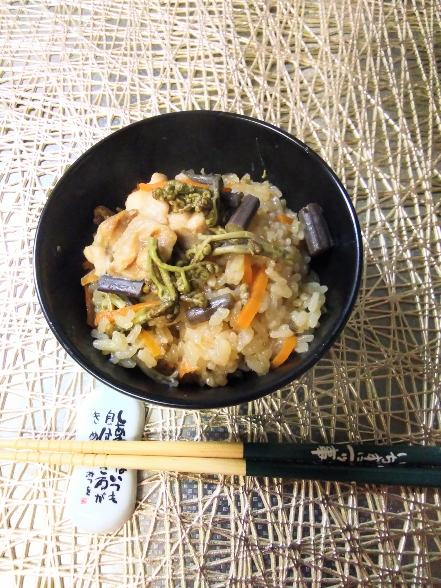 炊飯器で簡単　わらびおこわ　山菜おこわ