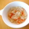 離乳食 中期 にんじんと玉ねぎのおかゆ(和風だし)
