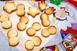 スキムミルクで作る さくさく雪だるまクッキー レシピ 作り方 By プッチン5903 楽天レシピ