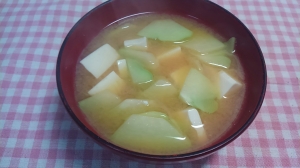 豆腐とはやとうりの味噌汁 レシピ 作り方 By ミニー7015 楽天レシピ