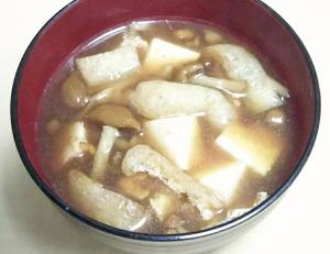 なめこ 豆腐 油揚げの味噌汁 レシピ 作り方 By Poko2525 楽天レシピ