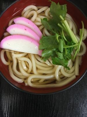 ヒガシマルうどんスープで シンプル小うどん レシピ 作り方 By Xmickyx 楽天レシピ