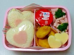 ハートのサンドイッチのお弁当 レシピ 作り方 By Nana Po 楽天レシピ