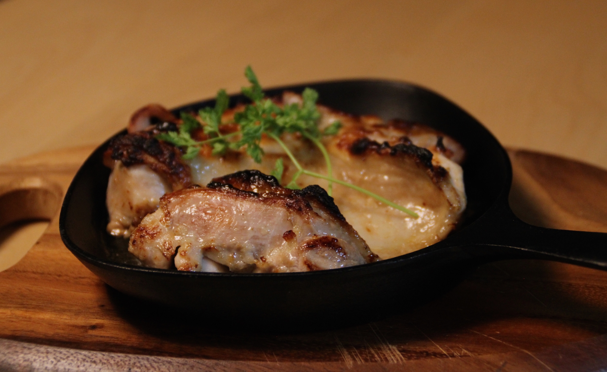 スキレットで焼くだけ❤鶏肉のビール漬け