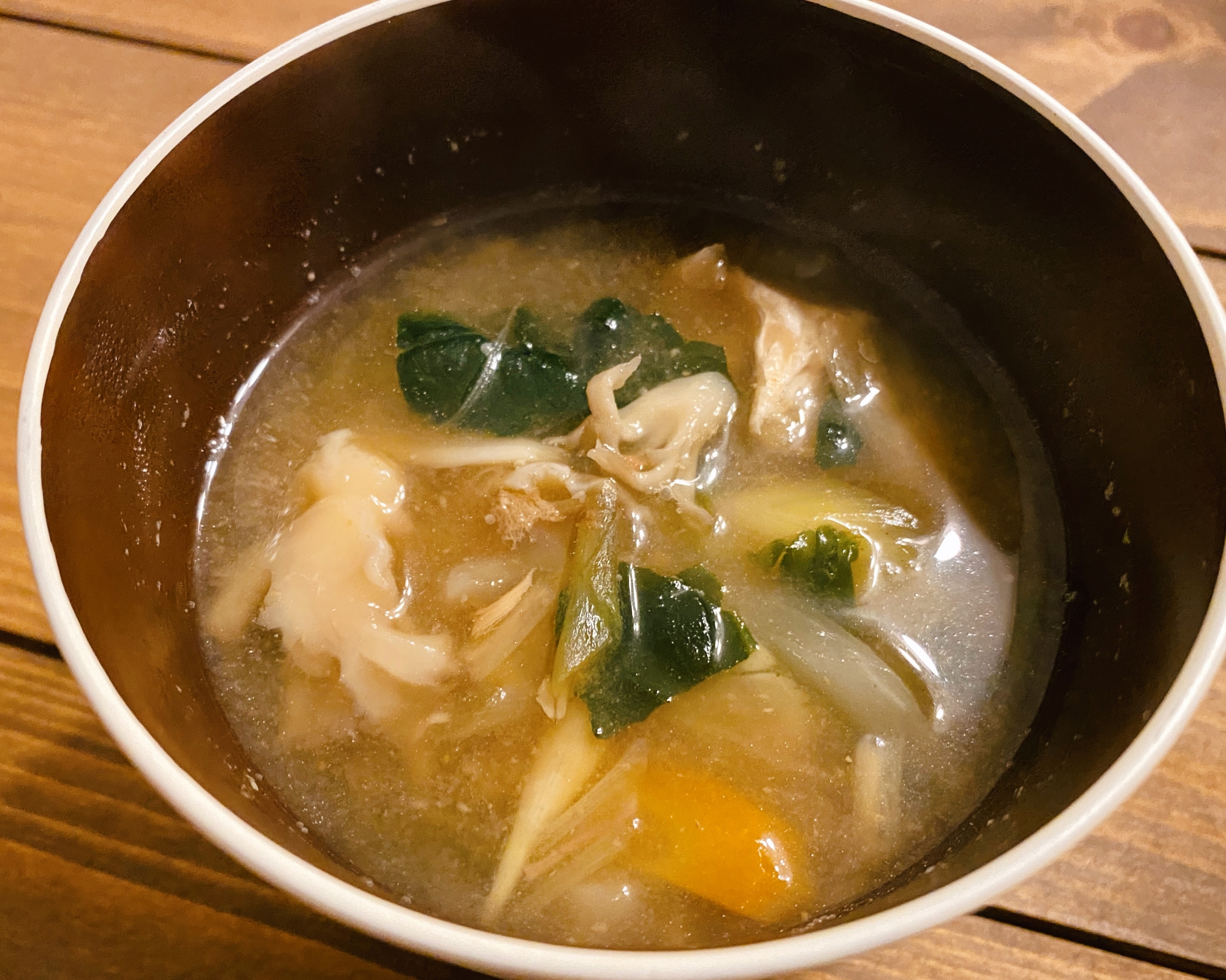 ✤｡･ﾟ舞茸と野菜の味噌汁  ﾟ･｡✤